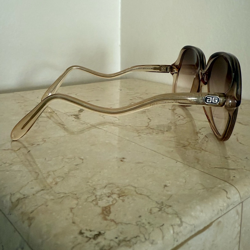 Vintage Givenchy Stylish Gradient Sunglasses - image 4
